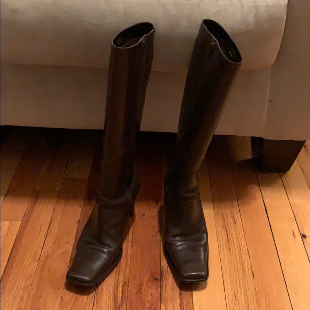 DIBA SQUARE TOE LEATHER HEELED BOOTS
